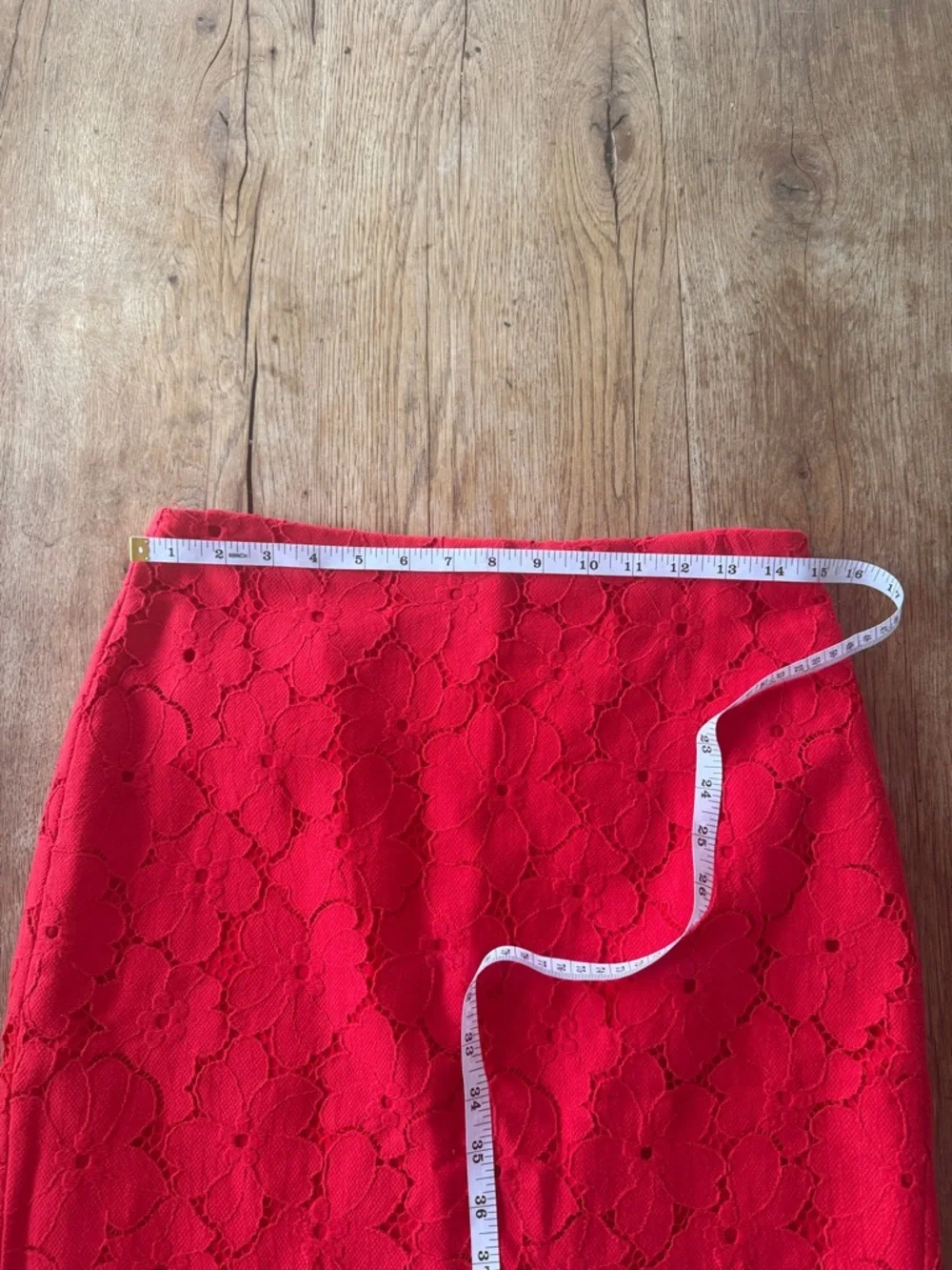 BANANA REPUBLIC LACE SKIRT SIZE 4